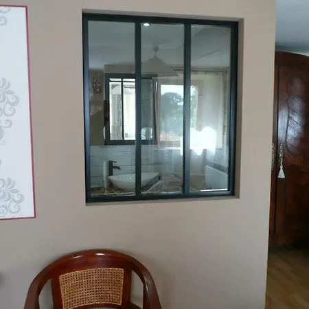 Dinan La Priquetais Bed & Breakfast