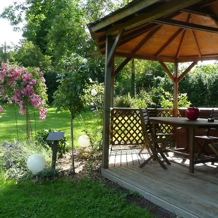 Dinan La Priquetais Bed & Breakfast 3*