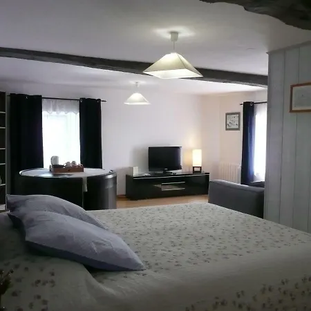 Dinan La Priquetais 3* Trévron