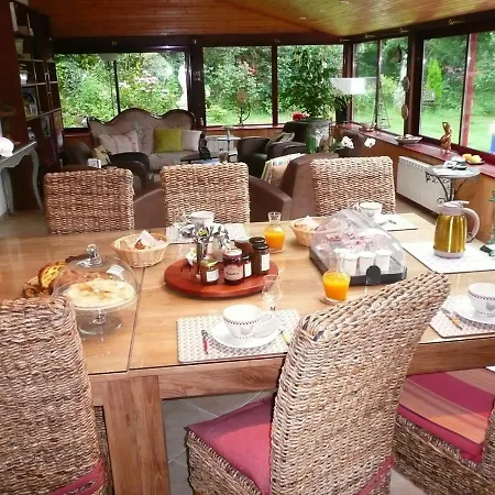Dinan La Priquetais Bed & Breakfast 3*
